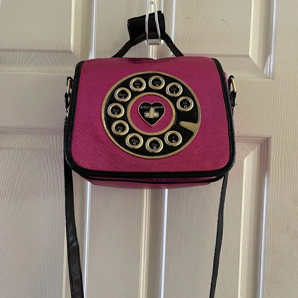 Betsey Johnson metallic Fuchsia off the hook crossbody bag gold tone acc…